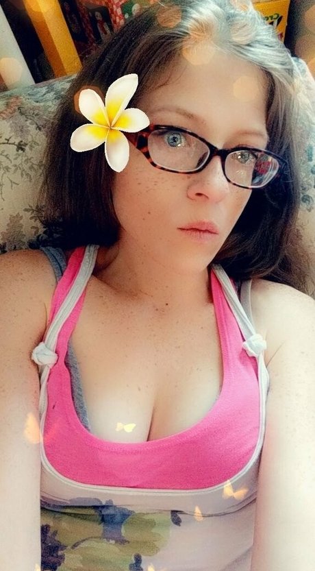 blueeyednerd71free perfect model photo