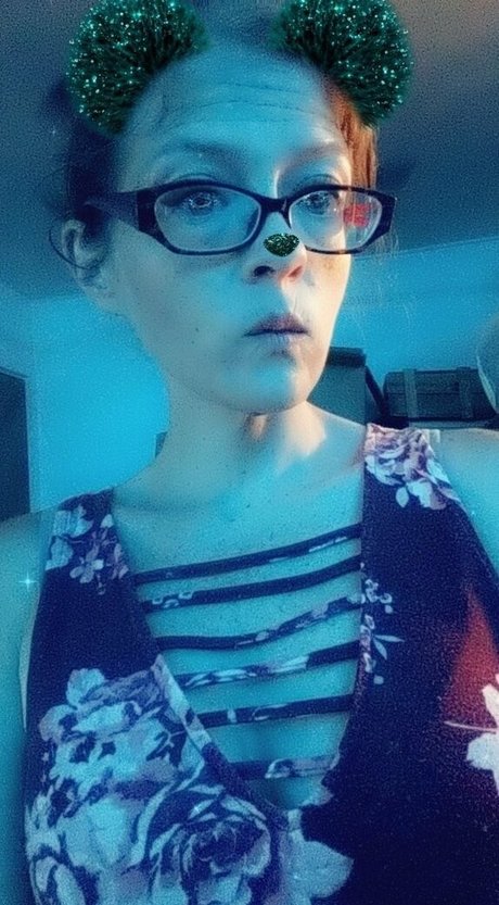 blueeyednerd71free model nude images