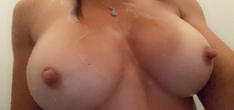 Exoticheidi perfect pornstar photos