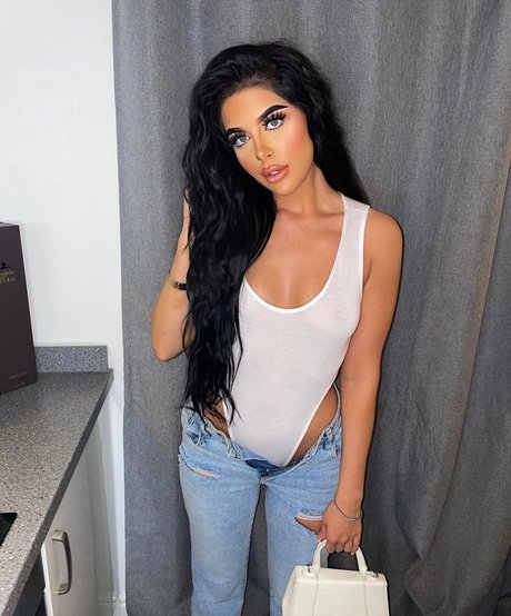 Emily Oldring star nude galleries