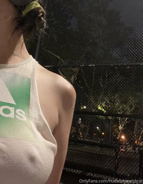 hudsonyardsbrat model naked picture