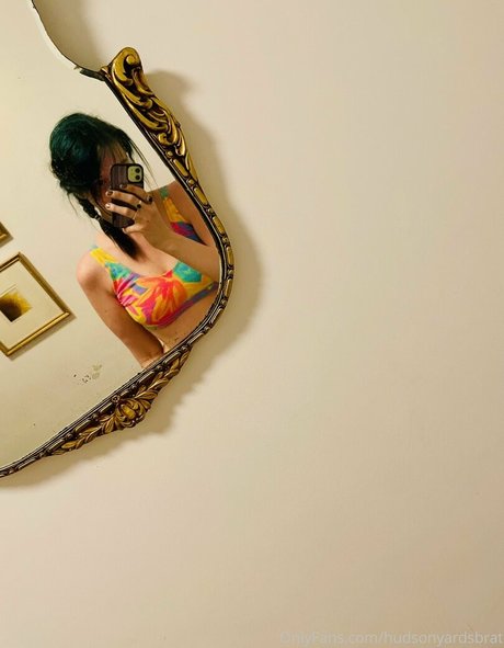 hudsonyardsbrat model best pics