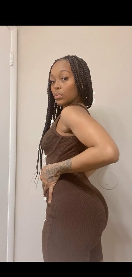 nsaneee high quality actress picture