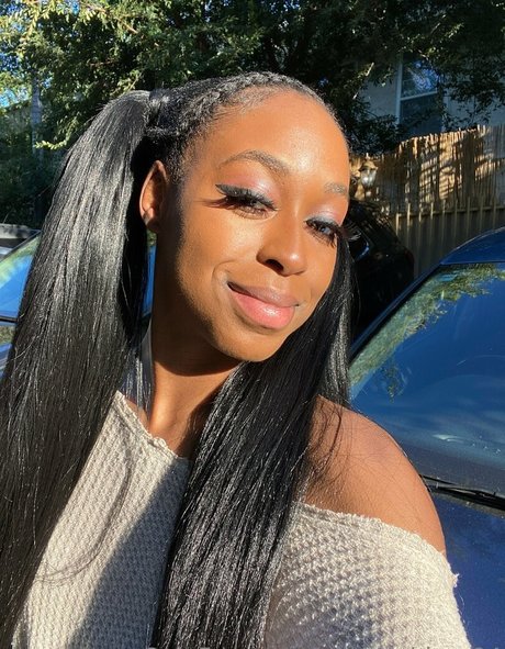 polegoddess94 naked star image