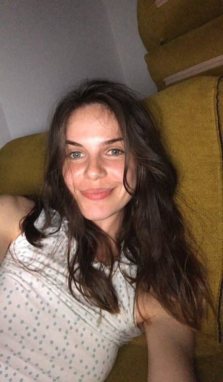 Bella Alice star top gallery