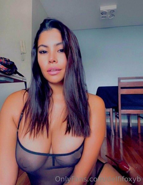 delfifoxyb hot star galleries