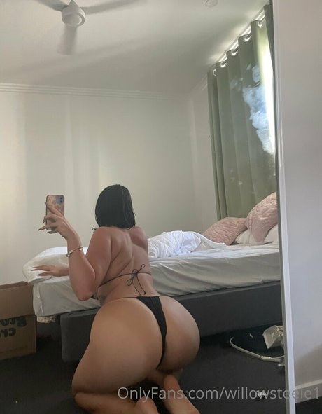 Phoebewillow naked star galleries