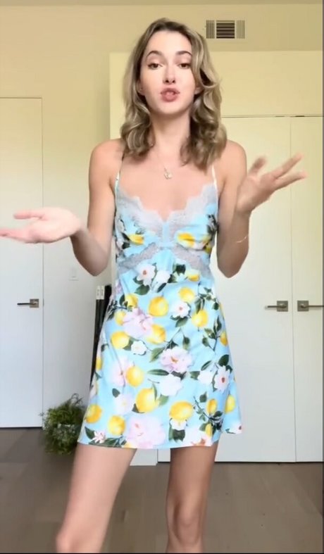 Madeleinecwhite pretty pornstar pic