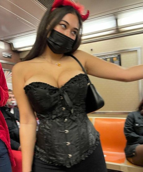 alex papadonker model nude picture