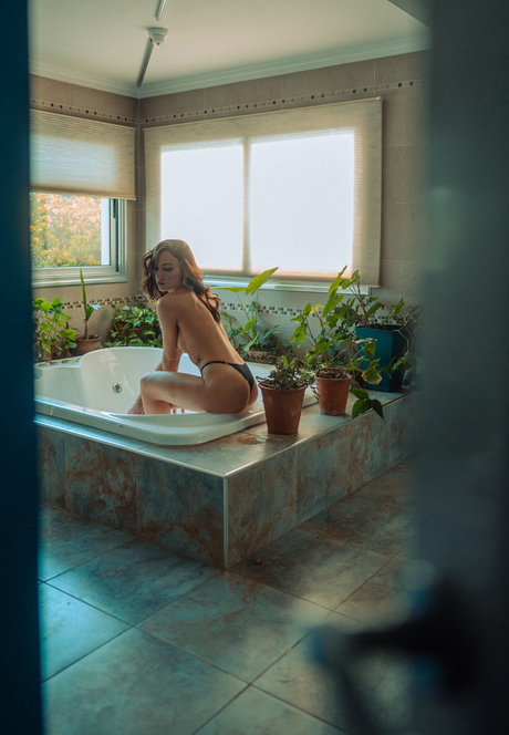 ThePeachApp porn model photos