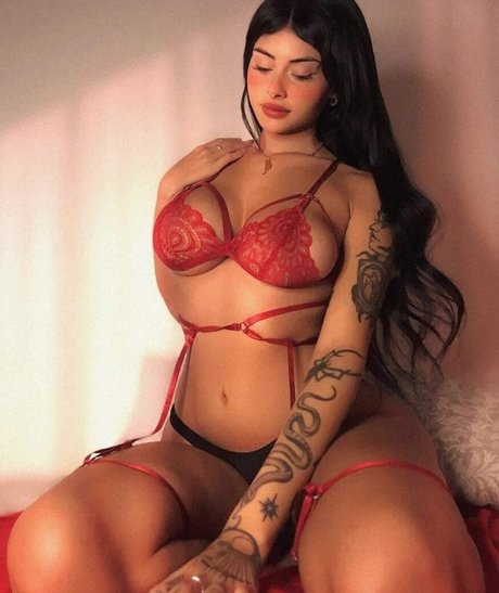 Paula Benitez model hd img