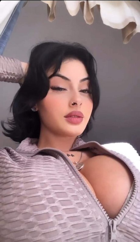 Paula Benitez exclusive model pictures