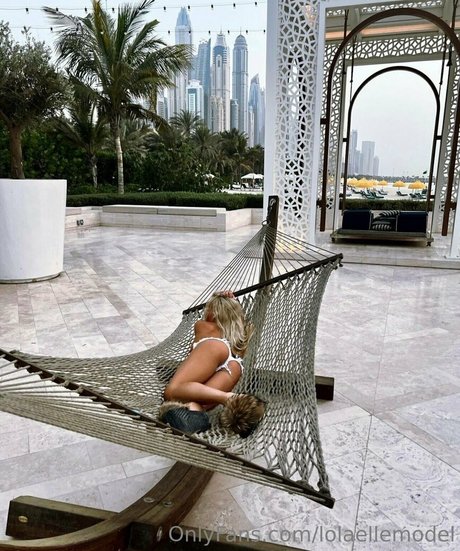 lolaellemodel pornstar art gallery