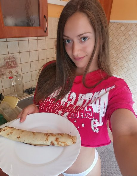 strawberrygirl18 model best images