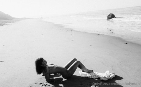 deathofyouth pornstar erotic galleries