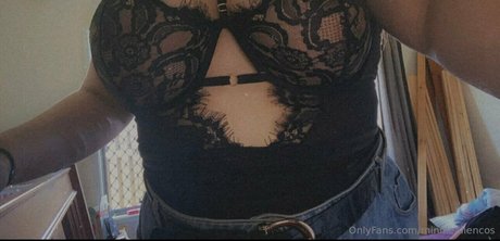 minniealiencos nudes model pictures