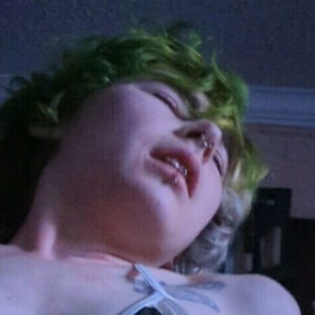 milkw0lf star nude galleries