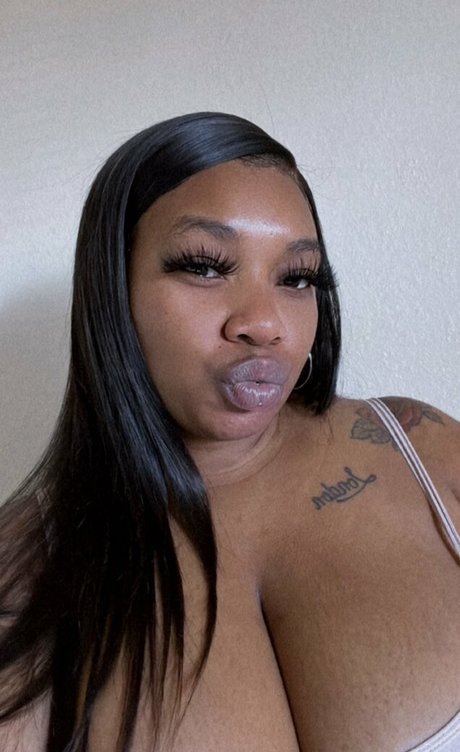 OceanRene exclusive model image