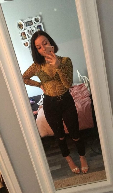 yaz12345 xxx model photos