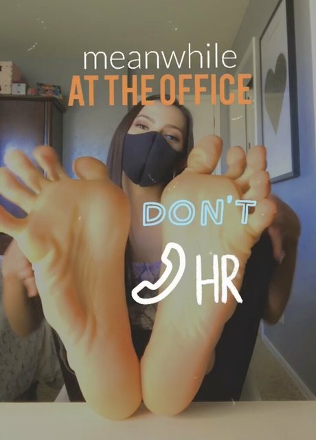 fabulous toe spread adult star img