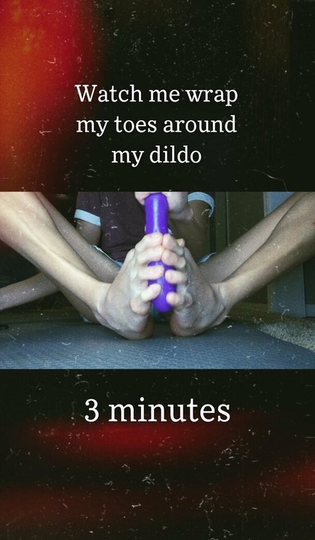 fabulous toe spread model sexy photo