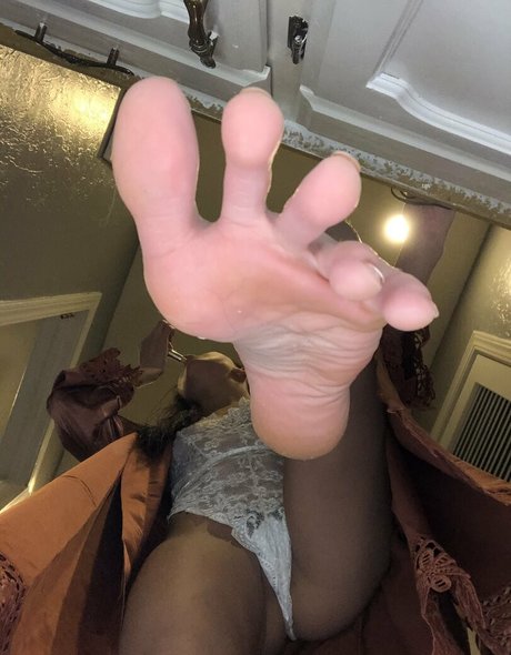 fabulous toe spread pornstar erotic photo