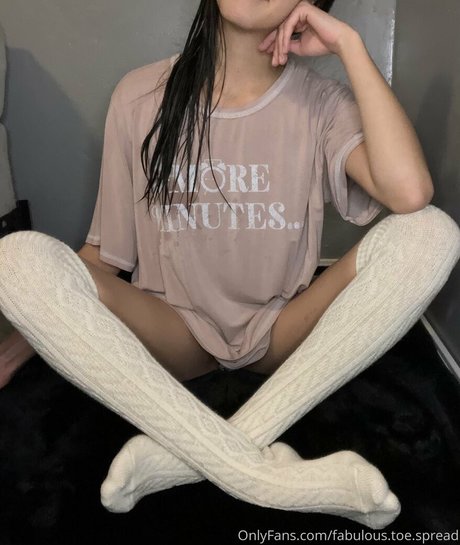 fabulous toe spread star nudes pics