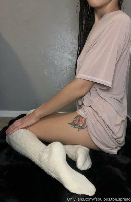 fabulous toe spread porn star image