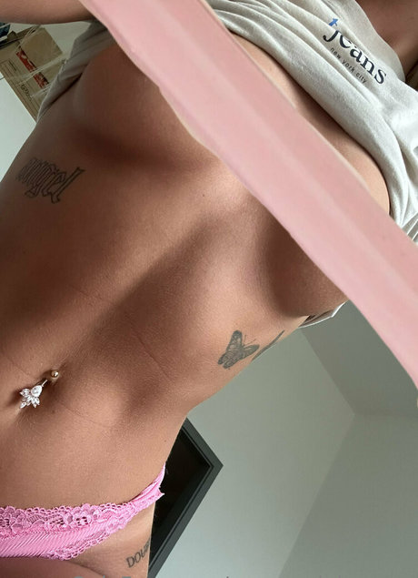 vanessajohansen model exclusive gallery