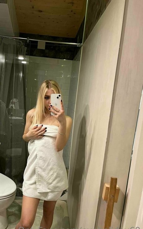 evaholiday69 pornstar erotic img