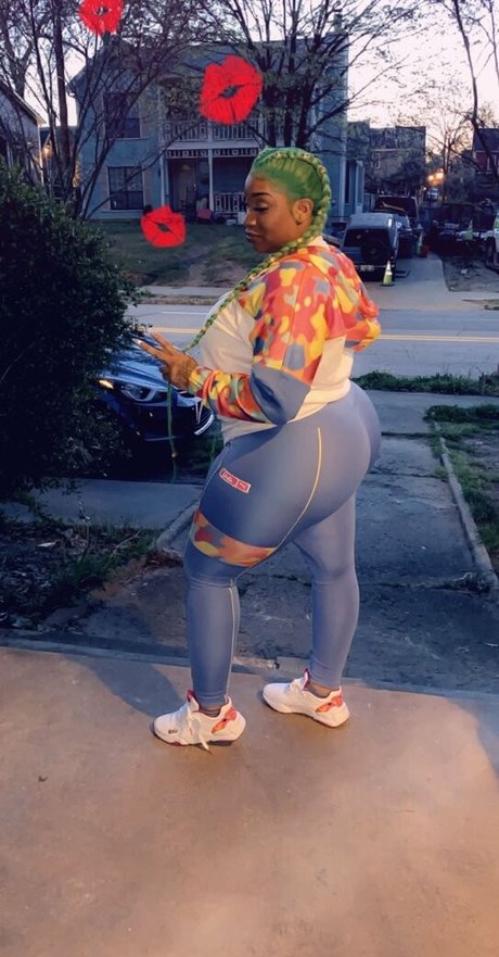 MonroeSweets free pornstar archive