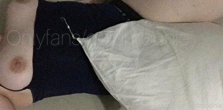 goldmoonie model art img