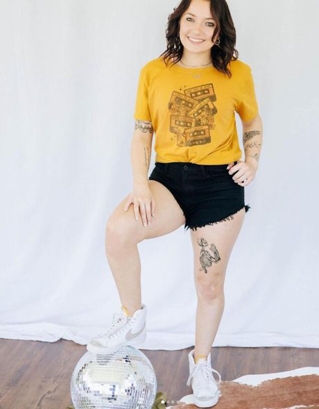 Finley Parker model image