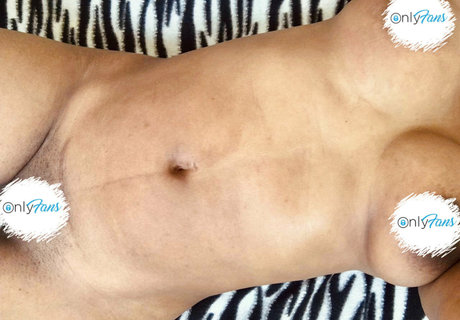 mojinafree model sexy pic