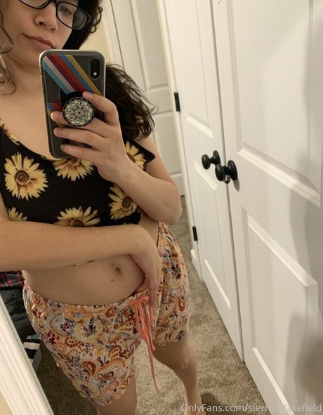 sierrarblakefield porn actress picture