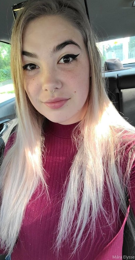 mara elysse porn model picture