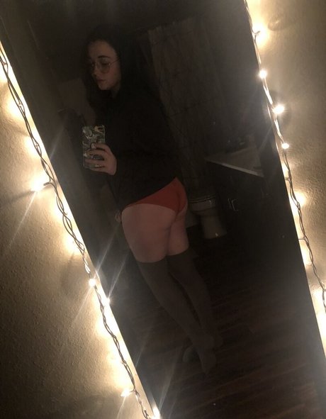 Emily Fox star free pic