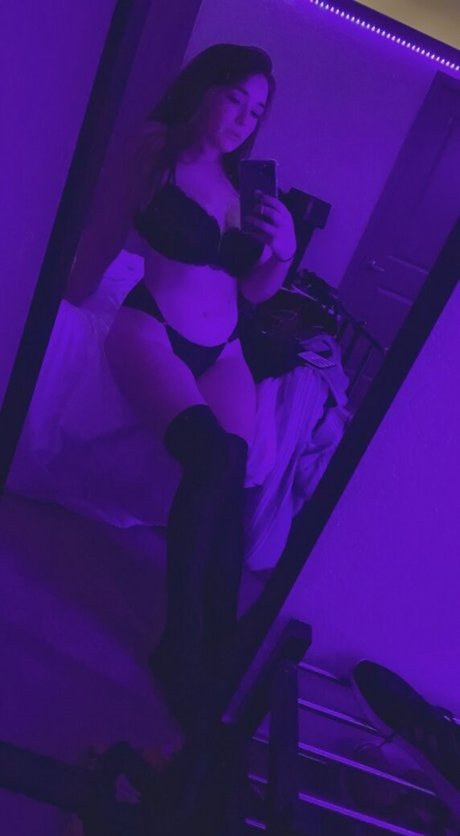 Emily Fox nude actress pics