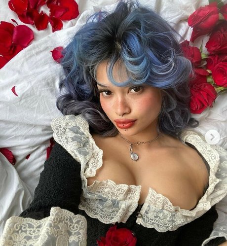 Cleo Lazuli pornstar exclusive photos