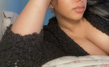 Jeanette prakash beautiful star image