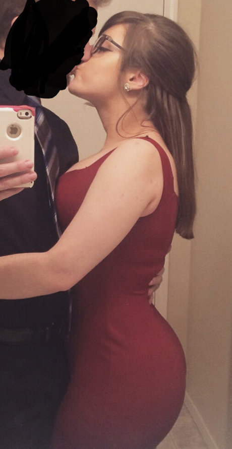 Lemonkiwi erotic star images