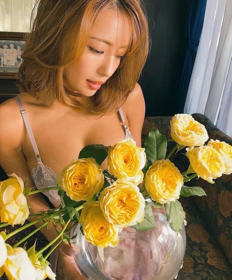 Rina Hashimoto model exclusive picture