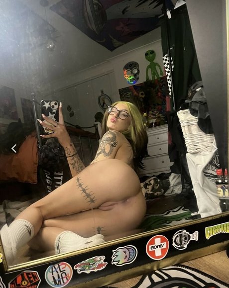 liverinrose hd model image