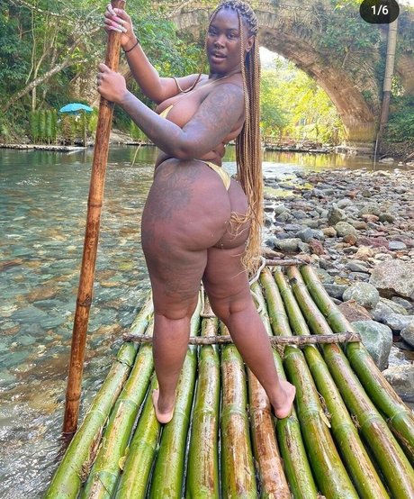 elleblack pornographic star images