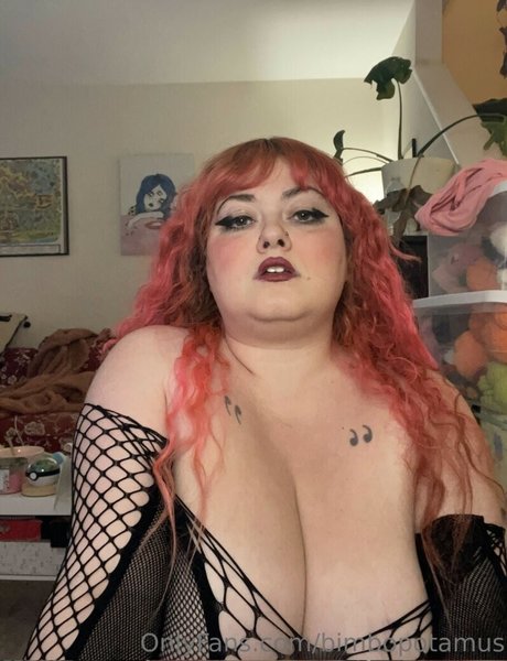 Wideboy64 erotic model photo