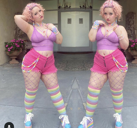 Cokebottle Thunderthighs xxx pornstar gallery