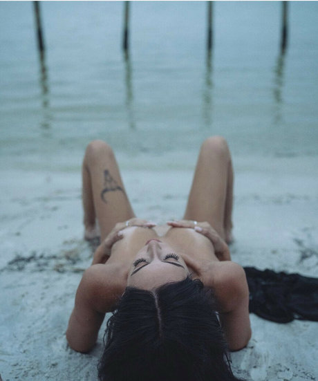 Kkladnier hd pornstar img