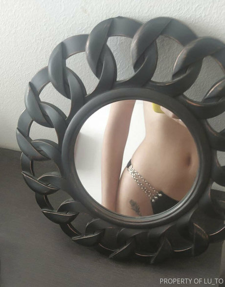 lu to nudes actress galleries