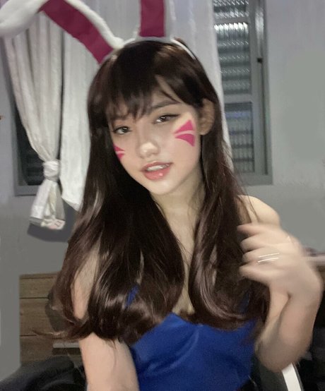 Clarettee model adult galleries