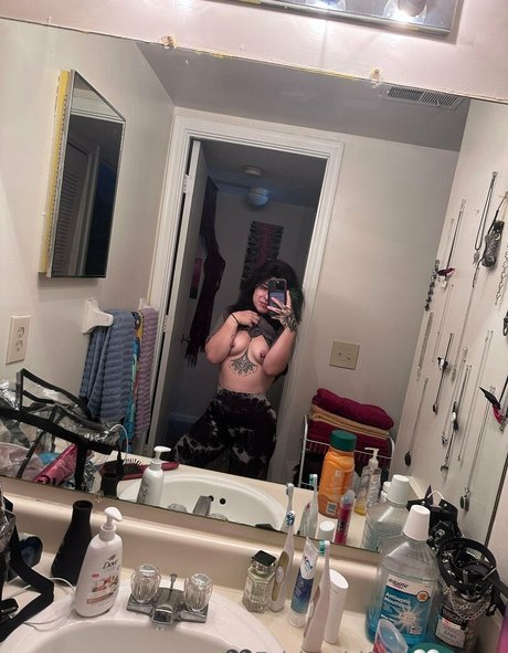 fairlyodd222 model porn pic